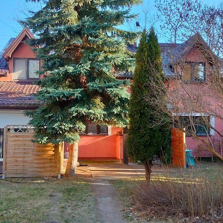 Urocze Studia W Lomiankach, 1- Z Sauna I Tarasem, 2- Z Kominkiem, 3- Ekonomiczne, 7Km Metro Mlociny Warszawa Łomianki Exterior foto