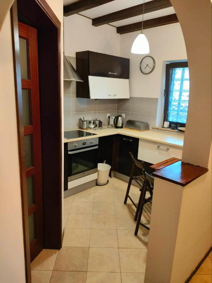 Urocze Studia W Lomiankach, 1- Z Sauna I Tarasem, 2- Z Kominkiem, 3- Ekonomiczne, 7Km Metro Mlociny Warszawa Łomianki Exterior foto